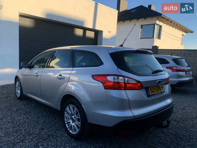 Серый Форд Фокус, объемом двигателя 1.6 л и пробегом 236 тыс. км за 7800 $, фото 5 на Automoto.ua