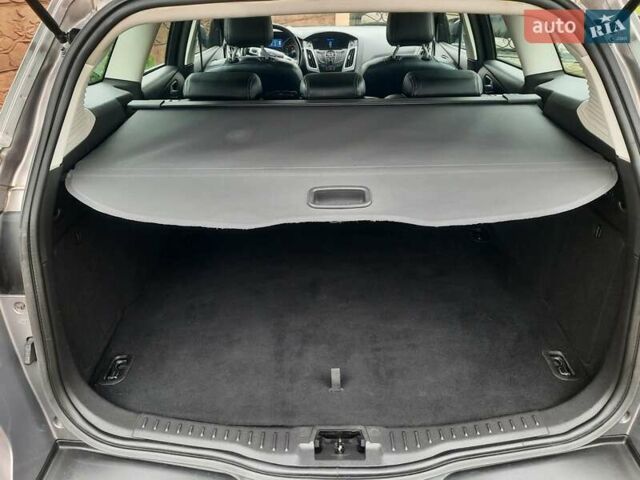 Сірий Форд Фокус, об'ємом двигуна 1.6 л та пробігом 258 тис. км за 8199 $, фото 82 на Automoto.ua