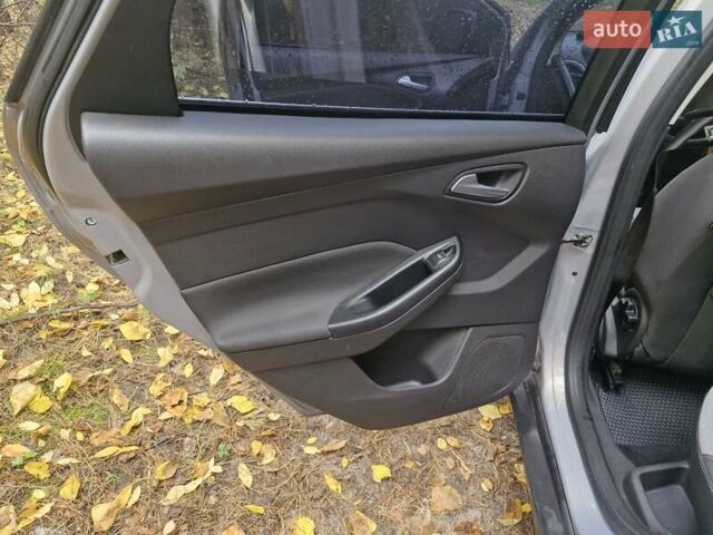 Сірий Форд Фокус, об'ємом двигуна 1 л та пробігом 80 тис. км за 7500 $, фото 30 на Automoto.ua