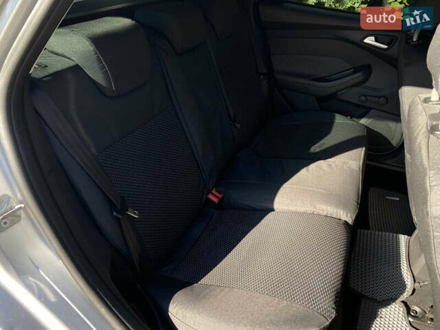 Серый Форд Фокус, объемом двигателя 1.6 л и пробегом 242 тыс. км за 6750 $, фото 26 на Automoto.ua