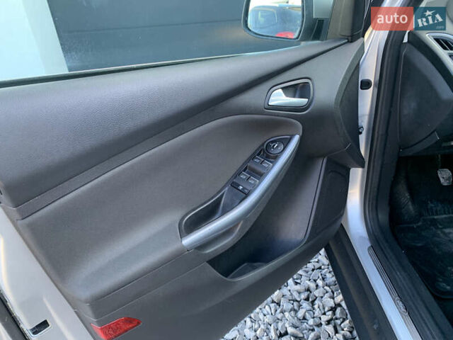 Форд Фокус 2013 в Ровно на Automoto.ua Серый Форд Фокус, объемом двигателя 1.6 л и пробегом 236 тыс. км за 7950 $, фото 17 на Automoto.ua