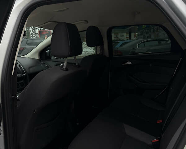 Сірий Форд Фокус, об'ємом двигуна 1.6 л та пробігом 251 тис. км за 7550 $, фото 25 на Automoto.ua