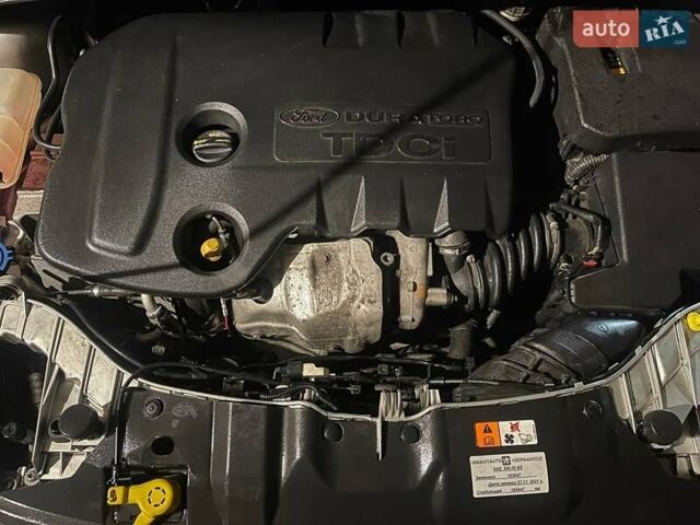 Сірий Форд Фокус, об'ємом двигуна 1.56 л та пробігом 210 тис. км за 8500 $, фото 47 на Automoto.ua
