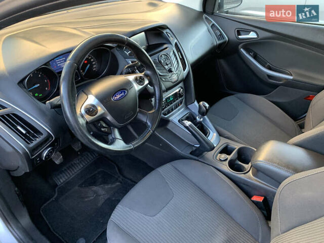 Серый Форд Фокус, объемом двигателя 1.6 л и пробегом 236 тыс. км за 7800 $, фото 18 на Automoto.ua