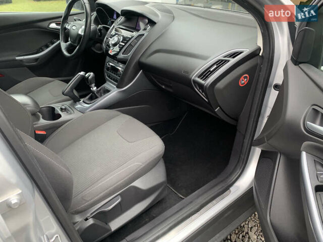 Серый Форд Фокус, объемом двигателя 1.6 л и пробегом 215 тыс. км за 8200 $, фото 25 на Automoto.ua