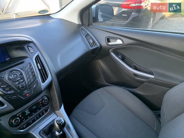 Форд Фокус 2013 в Ровно на Automoto.ua Серый Форд Фокус, объемом двигателя 1.6 л и пробегом 236 тыс. км за 7950 $, фото 27 на Automoto.ua