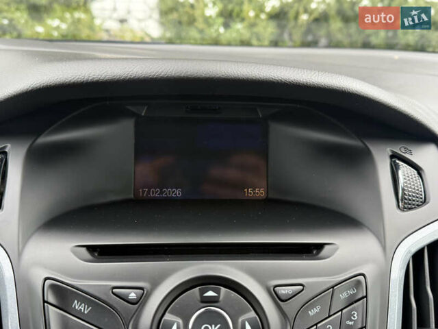 Серый Форд Фокус, объемом двигателя 1.6 л и пробегом 228 тыс. км за 8800 $, фото 47 на Automoto.ua