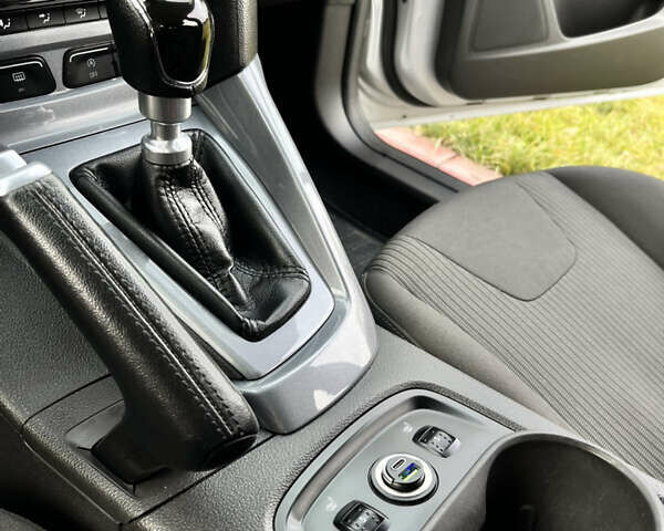 Сірий Форд Фокус, об'ємом двигуна 1.6 л та пробігом 259 тис. км за 8400 $, фото 23 на Automoto.ua