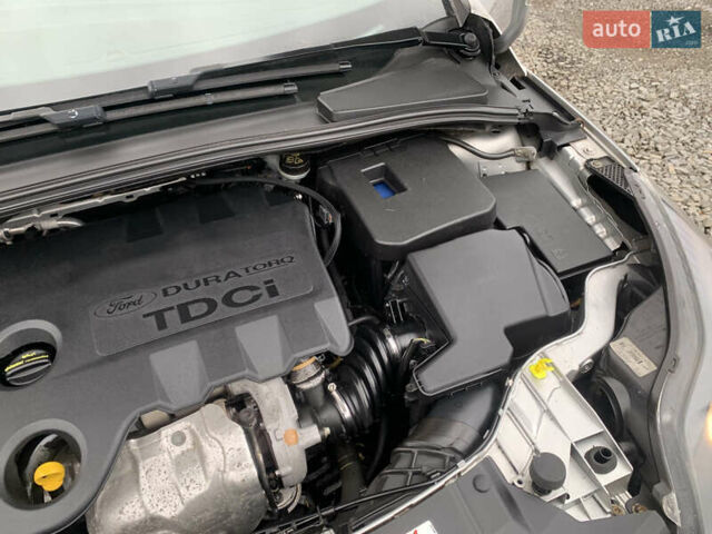 Серый Форд Фокус, объемом двигателя 1.6 л и пробегом 236 тыс. км за 7500 $, фото 11 на Automoto.ua