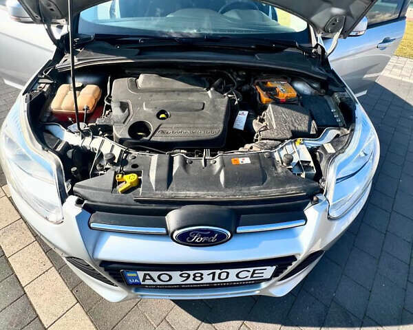 Серый Форд Фокус, объемом двигателя 2 л и пробегом 265 тыс. км за 7200 $, фото 6 на Automoto.ua