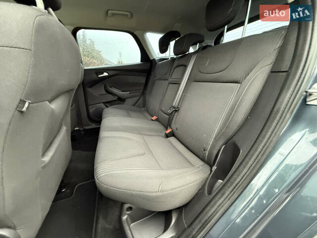 Сірий Форд Фокус, об'ємом двигуна 1.6 л та пробігом 230 тис. км за 8700 $, фото 39 на Automoto.ua