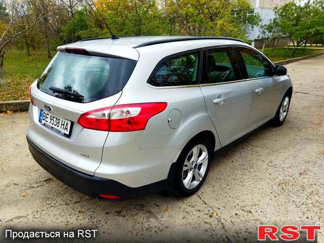 Форд Фокус 2013 в Вознесенске на Automoto.ua Серый Форд Фокус, объемом двигателя 1 л и пробегом 133 тыс. км за 6600 $, фото 5 на Automoto.ua