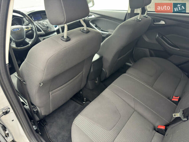 Сірий Форд Фокус, об'ємом двигуна 1.6 л та пробігом 219 тис. км за 8599 $, фото 75 на Automoto.ua