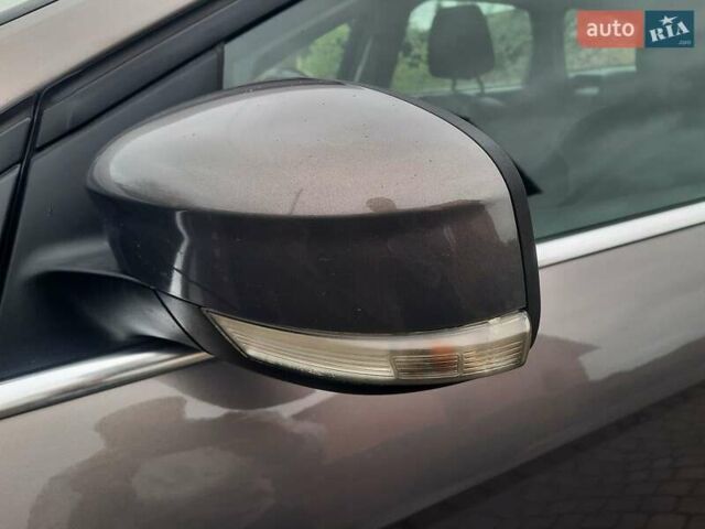 Серый Форд Фокус, объемом двигателя 1.6 л и пробегом 258 тыс. км за 8299 $, фото 83 на Automoto.ua