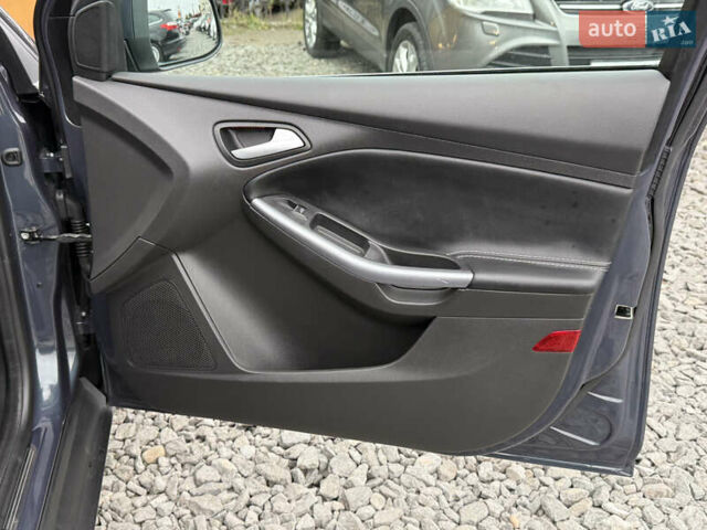 Серый Форд Фокус, объемом двигателя 1.6 л и пробегом 227 тыс. км за 8900 $, фото 33 на Automoto.ua