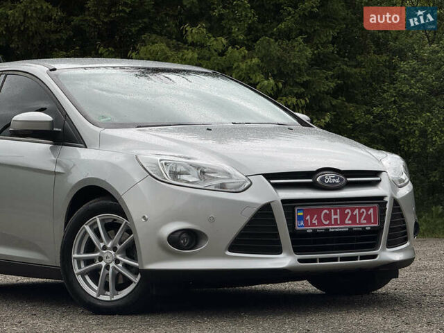 Серый Форд Фокус, объемом двигателя 1.6 л и пробегом 235 тыс. км за 7800 $, фото 31 на Automoto.ua