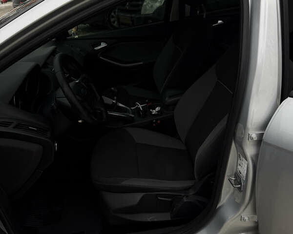 Сірий Форд Фокус, об'ємом двигуна 1.6 л та пробігом 251 тис. км за 7550 $, фото 21 на Automoto.ua