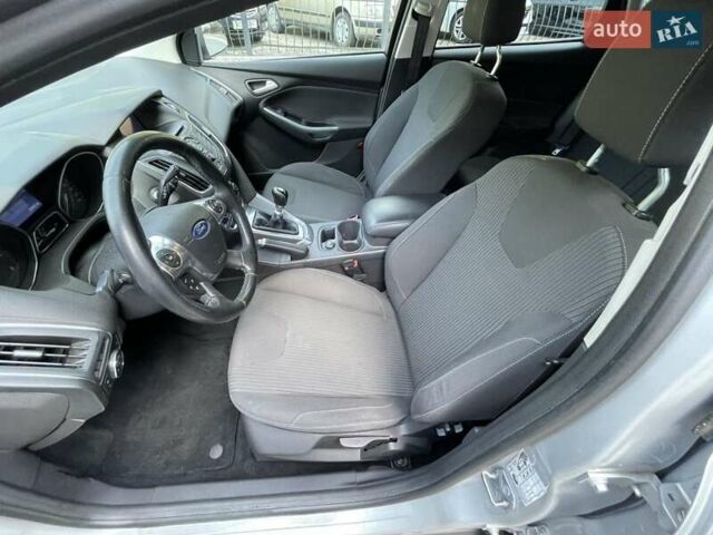 Серый Форд Фокус, объемом двигателя 1.6 л и пробегом 224 тыс. км за 8500 $, фото 41 на Automoto.ua