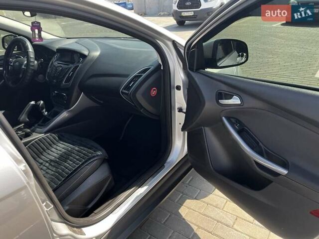 Форд Фокус 2013 в Новоукраинке на Automoto.ua Серый Форд Фокус, объемом двигателя 1.6 л и пробегом 257 тыс. км за 7900 $, фото 12 на Automoto.ua