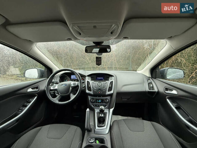 Сірий Форд Фокус, об'ємом двигуна 1.6 л та пробігом 230 тис. км за 8700 $, фото 4 на Automoto.ua