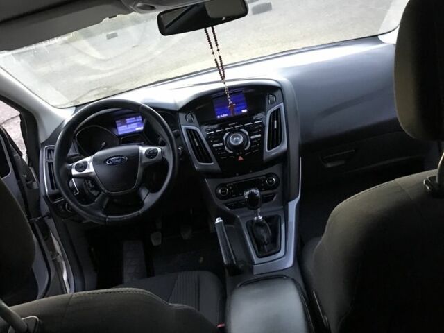 Серый Форд Фокус, объемом двигателя 1.6 л и пробегом 259 тыс. км за 8400 $, фото 13 на Automoto.ua