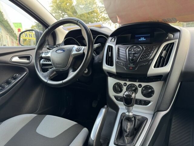 Сірий Форд Фокус, об'ємом двигуна 1.6 л та пробігом 249 тис. км за 7750 $, фото 12 на Automoto.ua