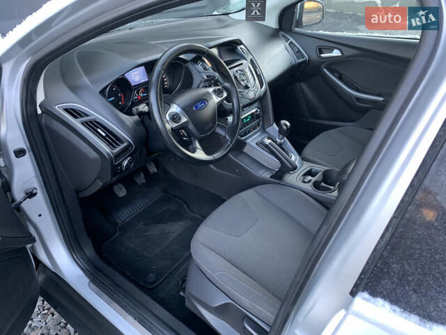 Серый Форд Фокус, объемом двигателя 1.6 л и пробегом 236 тыс. км за 7500 $, фото 14 на Automoto.ua