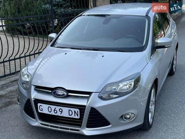 Серый Форд Фокус, объемом двигателя 1.6 л и пробегом 224 тыс. км за 8500 $, фото 2 на Automoto.ua