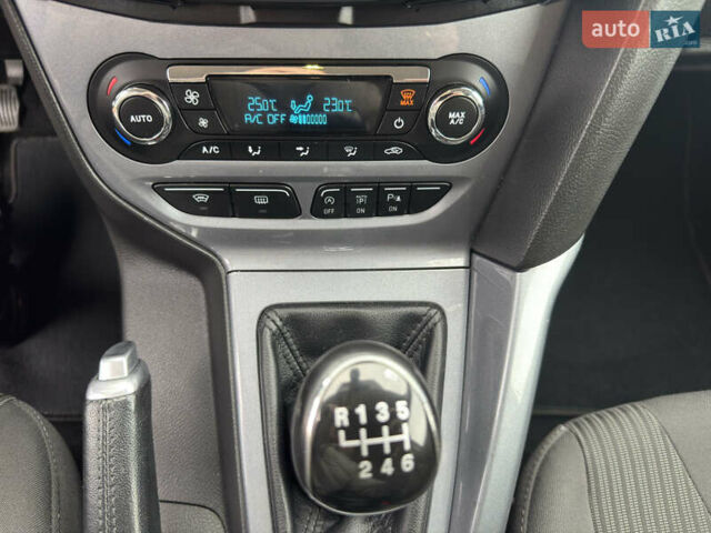 Серый Форд Фокус, объемом двигателя 1.6 л и пробегом 219 тыс. км за 8749 $, фото 58 на Automoto.ua