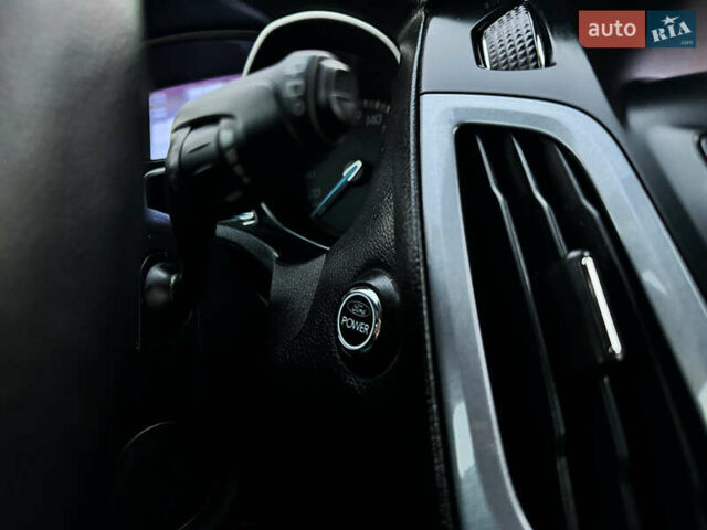 Сірий Форд Фокус, об'ємом двигуна 1.6 л та пробігом 219 тис. км за 9250 $, фото 96 на Automoto.ua