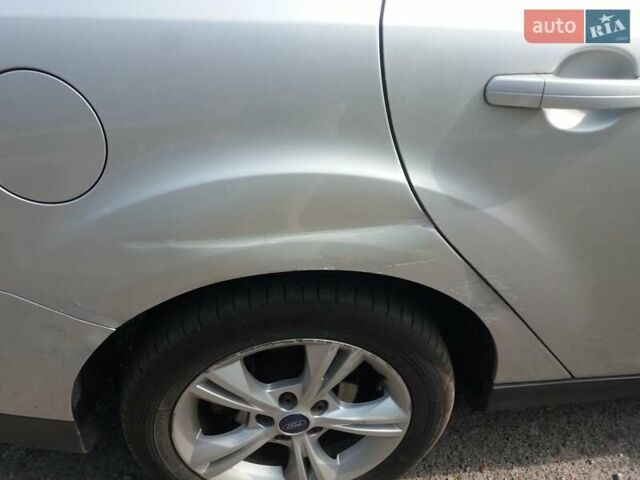 Серый Форд Фокус, объемом двигателя 1 л и пробегом 300 тыс. км за 7333 $, фото 4 на Automoto.ua
