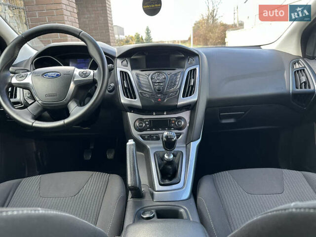 Сірий Форд Фокус, об'ємом двигуна 1.6 л та пробігом 217 тис. км за 8350 $, фото 3 на Automoto.ua