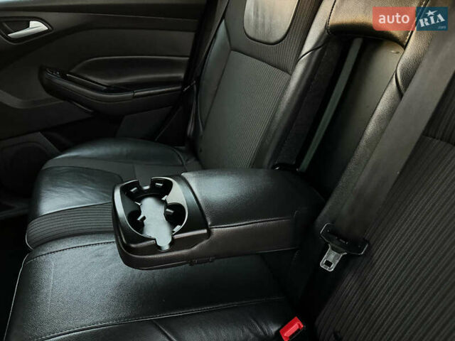 Сірий Форд Фокус, об'ємом двигуна 1.6 л та пробігом 219 тис. км за 9250 $, фото 145 на Automoto.ua