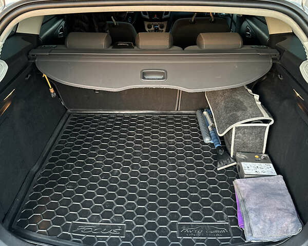 Серый Форд Фокус, объемом двигателя 1.6 л и пробегом 199 тыс. км за 7200 $, фото 15 на Automoto.ua