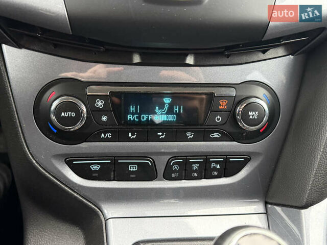 Сірий Форд Фокус, об'ємом двигуна 1.6 л та пробігом 230 тис. км за 8700 $, фото 46 на Automoto.ua