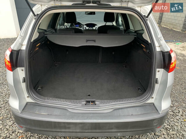 Серый Форд Фокус, объемом двигателя 1.6 л и пробегом 215 тыс. км за 8200 $, фото 16 на Automoto.ua