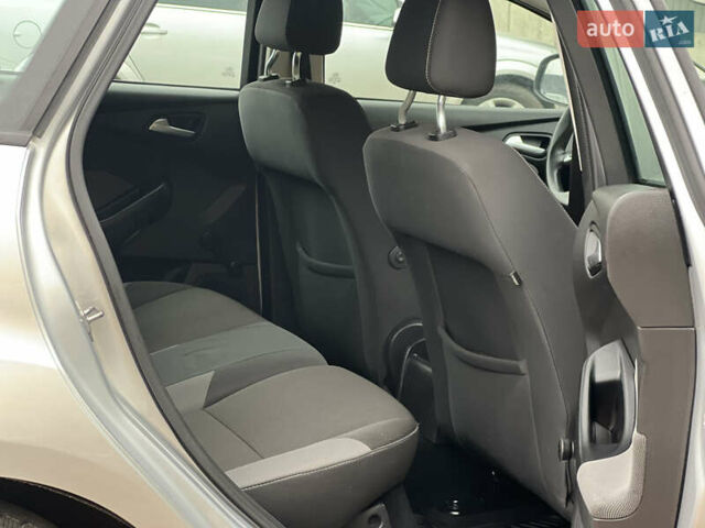 Серый Форд Фокус, объемом двигателя 1.6 л и пробегом 243 тыс. км за 7000 $, фото 20 на Automoto.ua