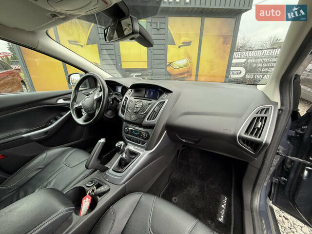 Серый Форд Фокус, объемом двигателя 1.6 л и пробегом 227 тыс. км за 8900 $, фото 30 на Automoto.ua