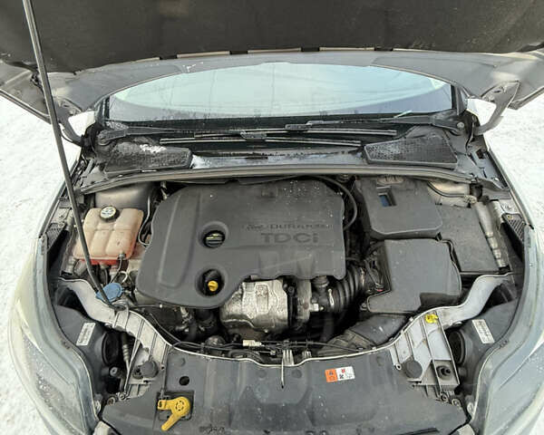 Серый Форд Фокус, объемом двигателя 1.56 л и пробегом 225 тыс. км за 8800 $, фото 52 на Automoto.ua