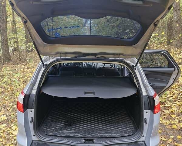 Сірий Форд Фокус, об'ємом двигуна 1 л та пробігом 80 тис. км за 7500 $, фото 44 на Automoto.ua