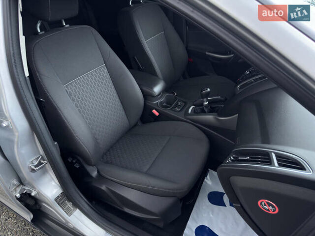 Серый Форд Фокус, объемом двигателя 1.6 л и пробегом 235 тыс. км за 7800 $, фото 60 на Automoto.ua
