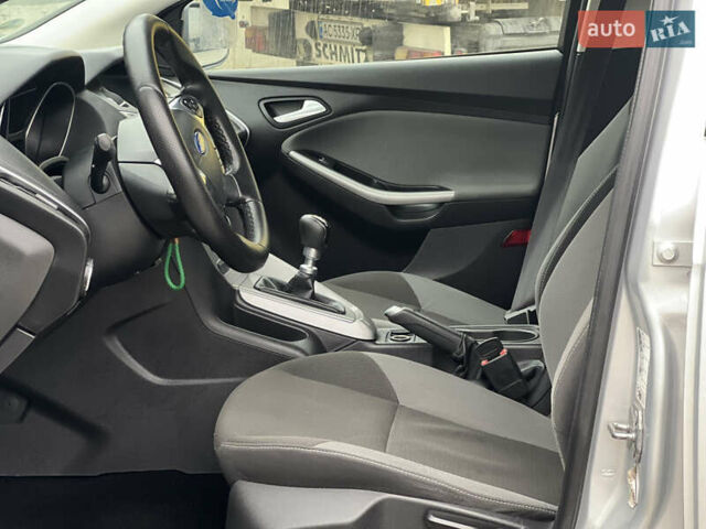 Серый Форд Фокус, объемом двигателя 1.6 л и пробегом 243 тыс. км за 7000 $, фото 23 на Automoto.ua