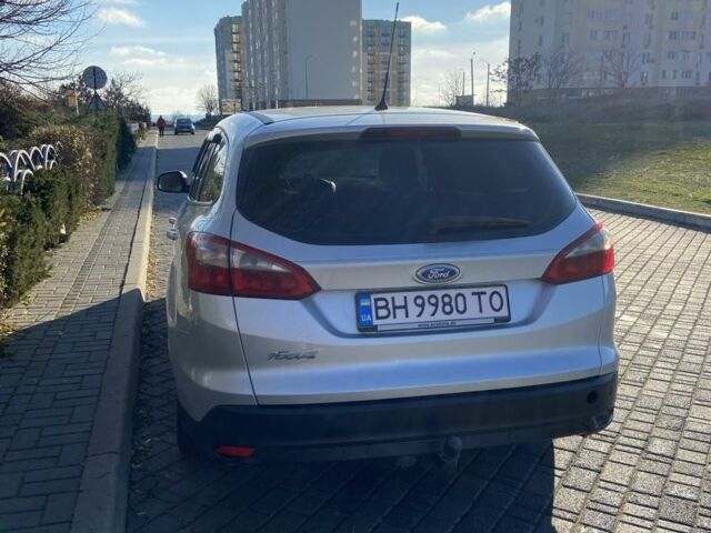 Серый Форд Фокус, объемом двигателя 1.6 л и пробегом 280 тыс. км за 5500 $, фото 4 на Automoto.ua