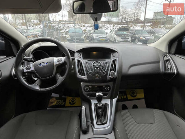 Серый Форд Фокус, объемом двигателя 1.56 л и пробегом 234 тыс. км за 8500 $, фото 8 на Automoto.ua