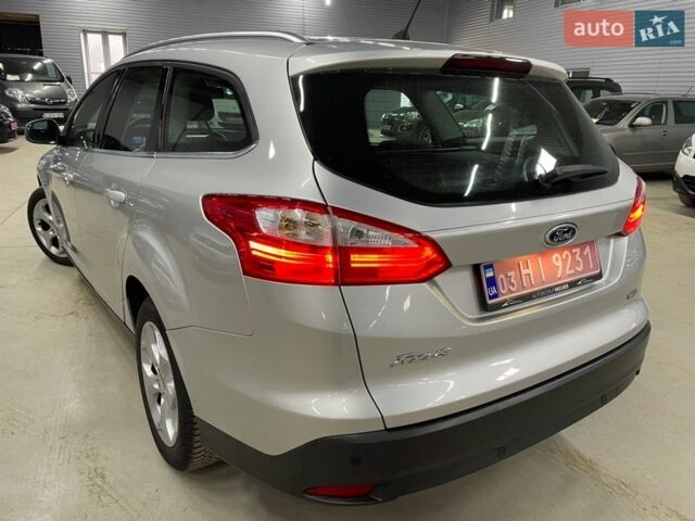 Серый Форд Фокус, объемом двигателя 1.6 л и пробегом 231 тыс. км за 8450 $, фото 7 на Automoto.ua