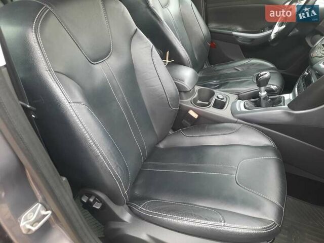 Серый Форд Фокус, объемом двигателя 1.6 л и пробегом 258 тыс. км за 8299 $, фото 73 на Automoto.ua