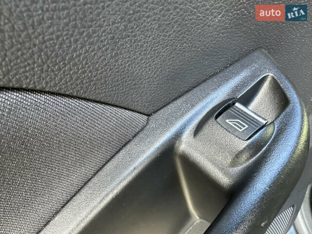 Форд Фокус 2013 у Стрые на Automoto.ua Сірий Форд Фокус, об'ємом двигуна 1.6 л та пробігом 217 тис. км за 8350 $, фото 107 на Automoto.ua