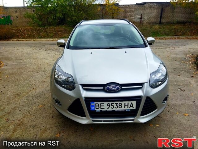 Форд Фокус 2013 в Вознесенске на Automoto.ua Серый Форд Фокус, объемом двигателя 1 л и пробегом 133 тыс. км за 6600 $, фото 1 на Automoto.ua