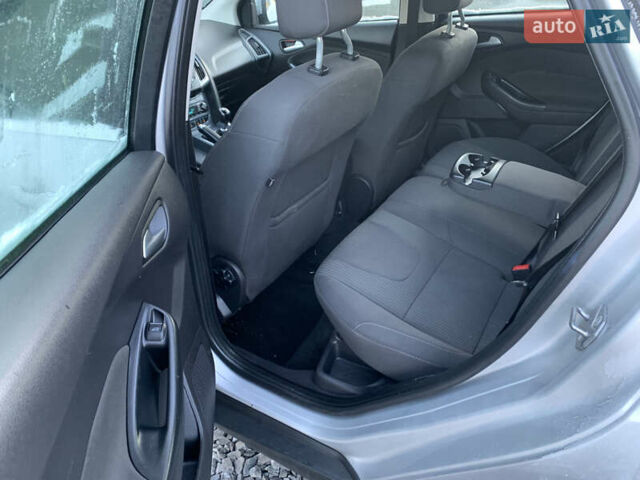 Серый Форд Фокус, объемом двигателя 1.6 л и пробегом 236 тыс. км за 7500 $, фото 19 на Automoto.ua