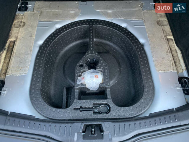 Серый Форд Фокус, объемом двигателя 1.6 л и пробегом 236 тыс. км за 7800 $, фото 14 на Automoto.ua